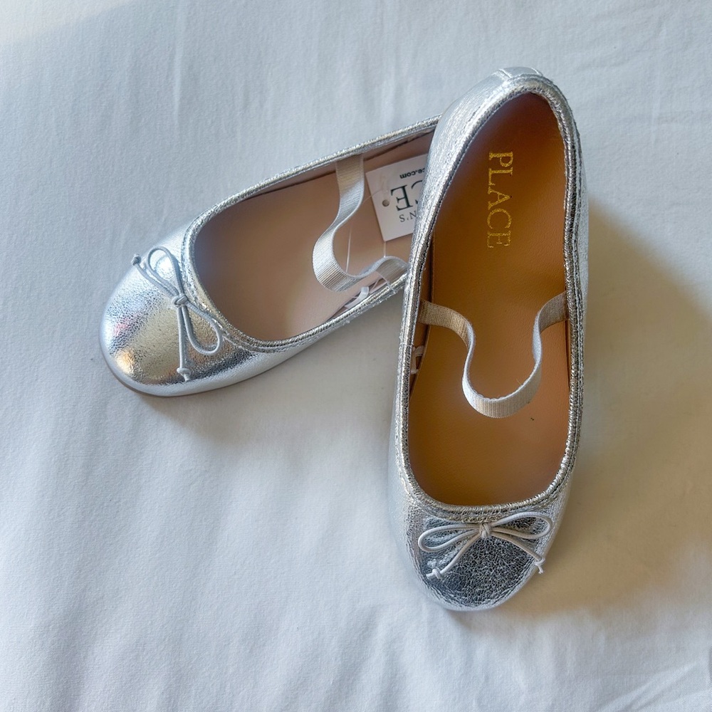 Pretty Children’s Place Silver Kids Ballet Flats NWT Sz 13
